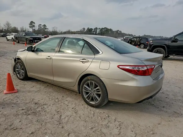 4T1BF1FK6HU322244 2017 TOYOTA CAMRY - Image 2
