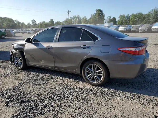 4T1BF1FK6HU322910 2017 TOYOTA CAMRY - Image 2