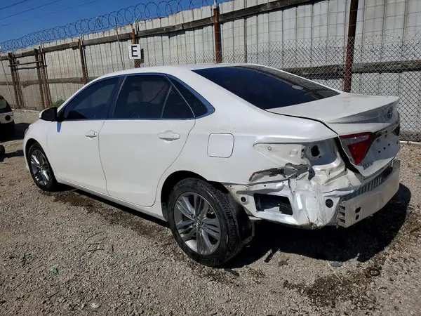 4T1BF1FK6HU323846 2017 TOYOTA CAMRY - Image 2