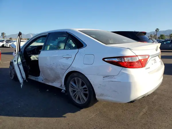 4T1BF1FK6HU324690 2017 TOYOTA CAMRY - Image 2