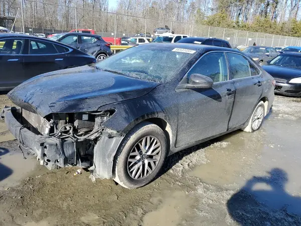 4T1BF1FK6HU330487 2017 TOYOTA CAMRY - Image 1