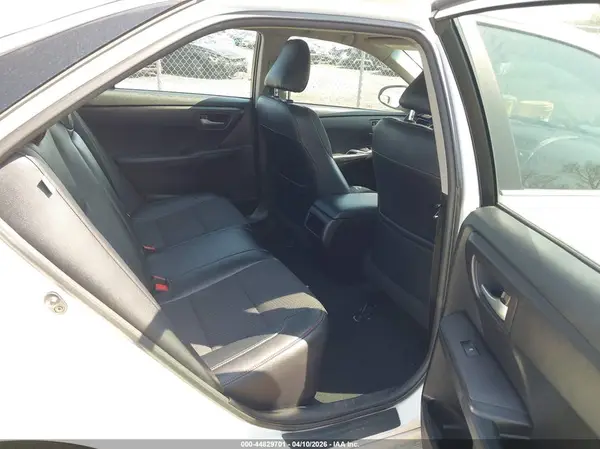 4T1BF1FK6HU330702 2017 TOYOTA CAMRY - Image 8