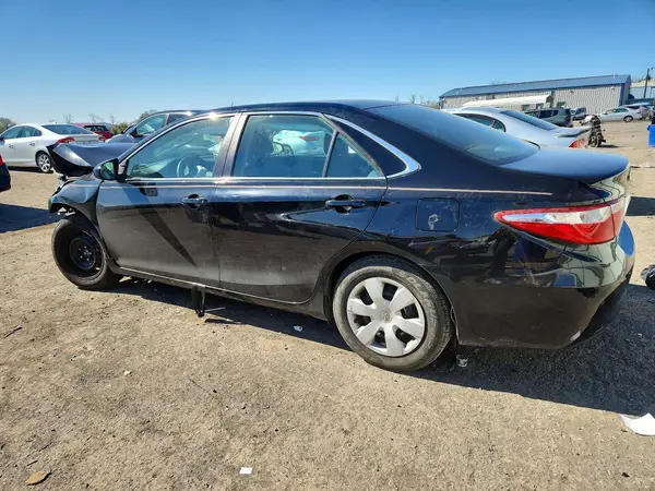 4T1BF1FK6HU332997 2017 TOYOTA CAMRY - Image 2