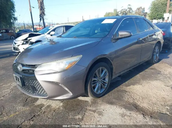 4T1BF1FK6HU333342 2017 TOYOTA CAMRY - Image 2