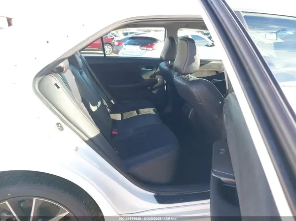 4T1BF1FK6HU335026 2017 TOYOTA CAMRY - Image 8