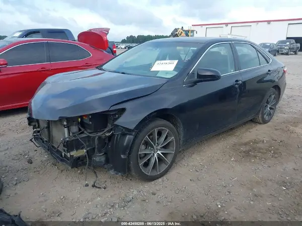 4T1BF1FK6HU335060 2017 TOYOTA CAMRY - Image 2