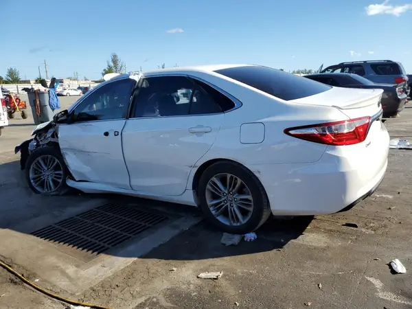 4T1BF1FK6HU335964 2017 TOYOTA CAMRY - Image 2