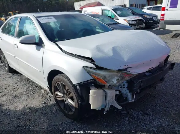4T1BF1FK6HU339920 2017 TOYOTA CAMRY - Image 1