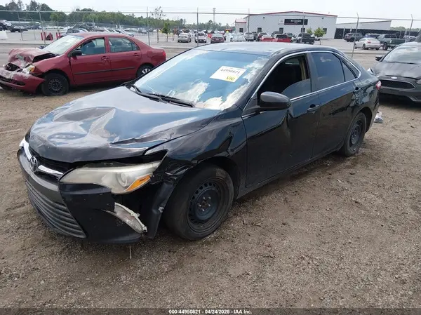 4T1BF1FK6HU340145 2017 TOYOTA CAMRY - Image 2