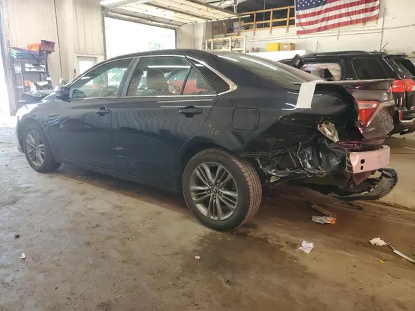 4T1BF1FK6HU340324 2017 TOYOTA CAMRY - Image 2