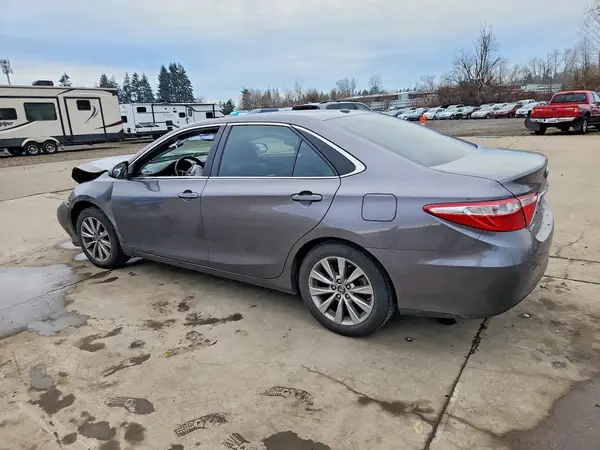 4T1BF1FK6HU340873 2017 TOYOTA CAMRY - Image 2