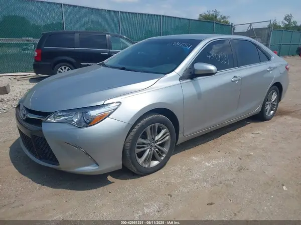4T1BF1FK6HU343126 2017 TOYOTA CAMRY - Image 2