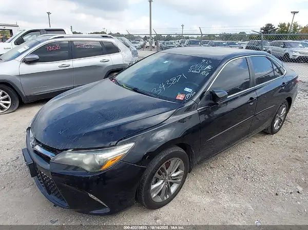 4T1BF1FK6HU343871 2017 TOYOTA CAMRY - Image 2