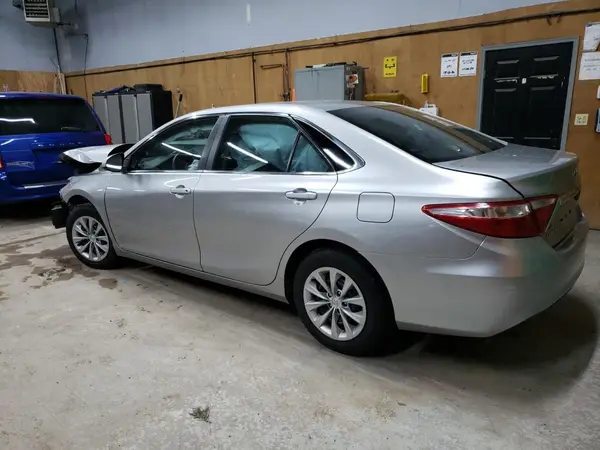 4T1BF1FK6HU344650 2017 TOYOTA CAMRY - Image 2