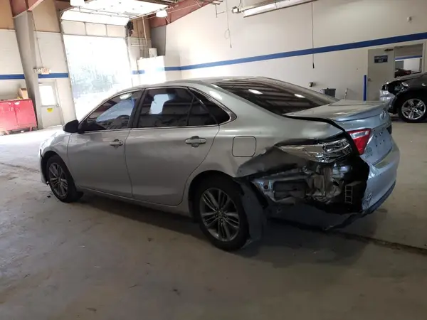 4T1BF1FK6HU345054 2017 TOYOTA CAMRY - Image 2
