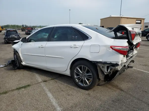 4T1BF1FK6HU346141 2017 TOYOTA CAMRY - Image 2