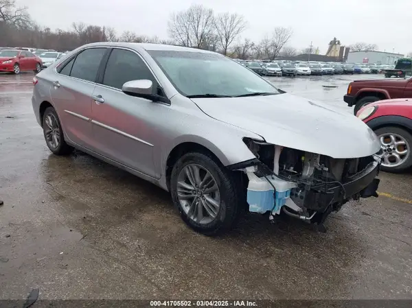 4T1BF1FK6HU346396 2017 TOYOTA CAMRY - Image 1