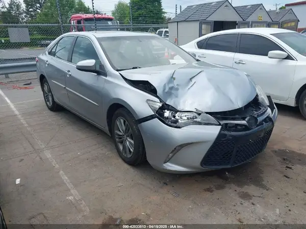 4T1BF1FK6HU348598 2017 TOYOTA CAMRY - Image 1