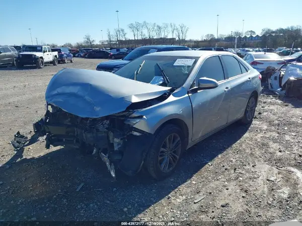 4T1BF1FK6HU348875 2017 TOYOTA CAMRY - Image 2