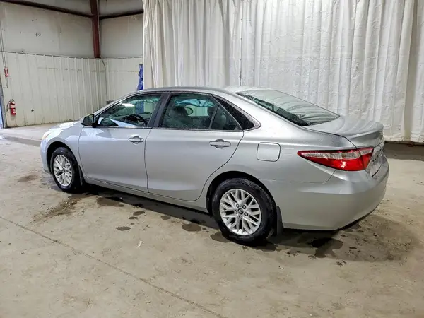 4T1BF1FK6HU349475 2017 TOYOTA CAMRY - Image 2
