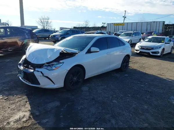 4T1BF1FK6HU349945 2017 TOYOTA CAMRY - Image 2