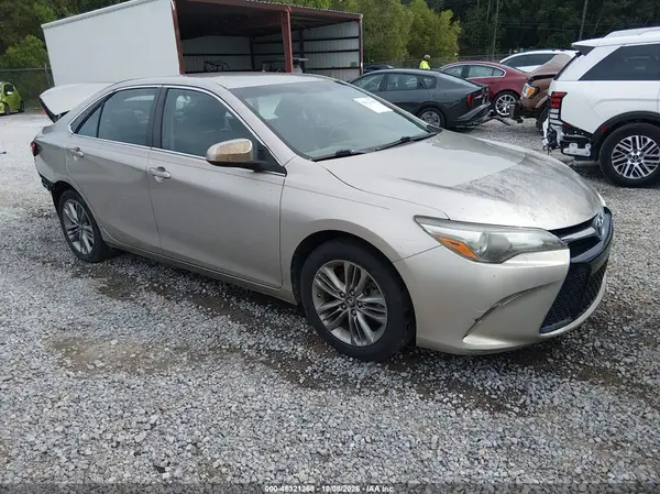 4T1BF1FK6HU350853 2017 TOYOTA CAMRY - Image 1