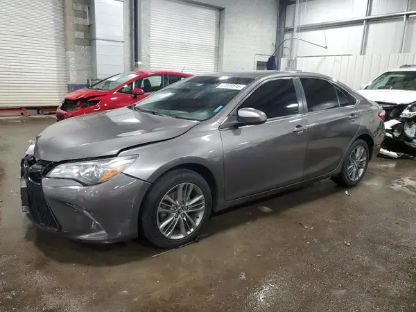 4T1BF1FK6HU352490 2017 TOYOTA CAMRY - Image 1