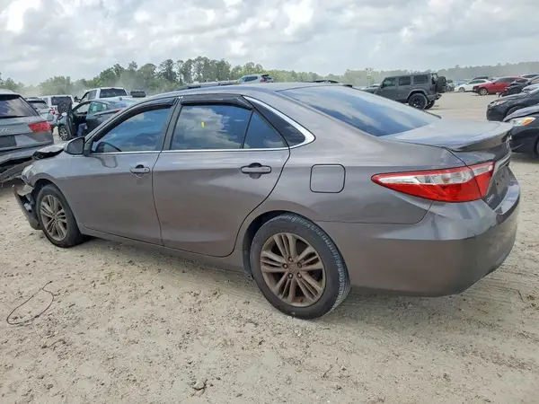 4T1BF1FK6HU353462 2017 TOYOTA CAMRY - Image 2