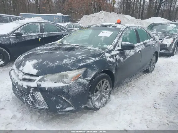 4T1BF1FK6HU355521 2017 TOYOTA CAMRY - Image 2