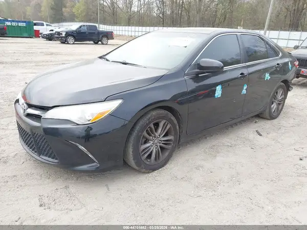 4T1BF1FK6HU355888 2017 TOYOTA CAMRY - Image 2