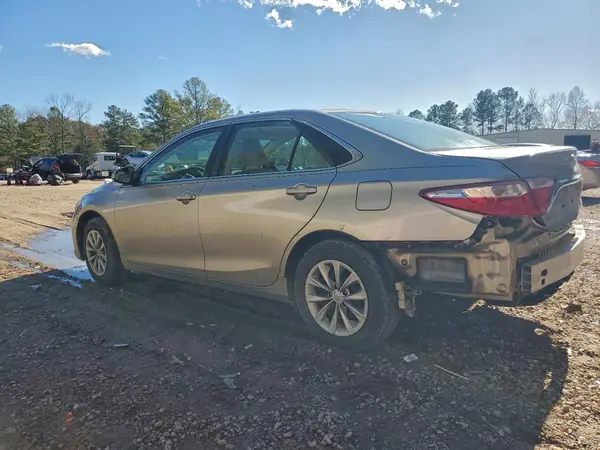 4T1BF1FK6HU357477 2017 TOYOTA CAMRY - Image 2