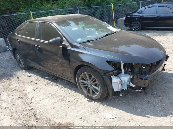 4T1BF1FK6HU360220 2017 TOYOTA CAMRY - Image 1
