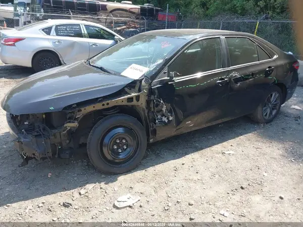 4T1BF1FK6HU360220 2017 TOYOTA CAMRY - Image 2
