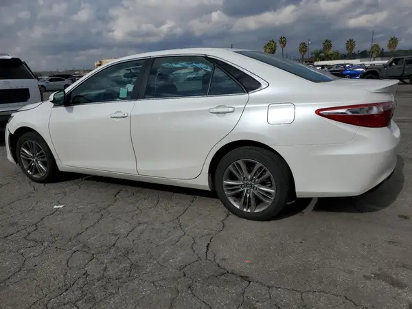 4T1BF1FK6HU363764 2017 TOYOTA CAMRY - Image 2