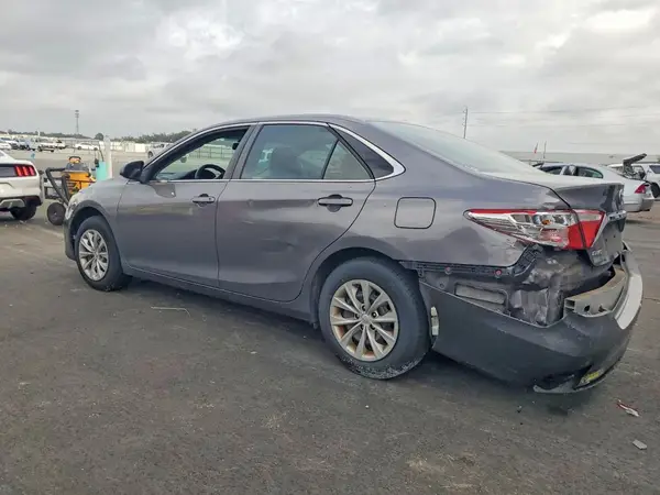 4T1BF1FK6HU364994 2017 TOYOTA CAMRY - Image 2