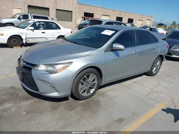 4T1BF1FK6HU365370 2017 TOYOTA CAMRY - Image 2