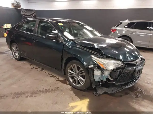 4T1BF1FK6HU368060 2017 TOYOTA CAMRY - Image 1