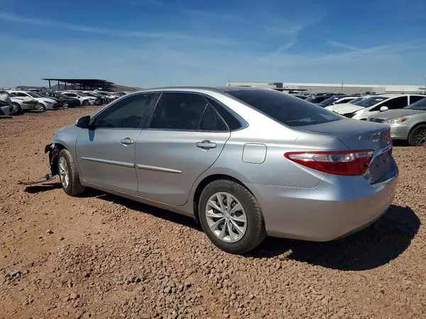 4T1BF1FK6HU368320 2017 TOYOTA CAMRY - Image 2