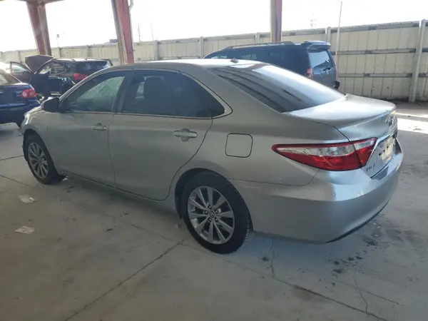 4T1BF1FK6HU369807 2017 TOYOTA CAMRY - Image 2