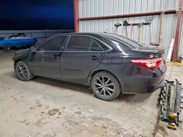 4T1BF1FK6HU371735 2017 TOYOTA CAMRY - Image 2