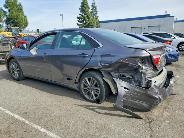 4T1BF1FK6HU372741 2017 TOYOTA CAMRY - Image 2