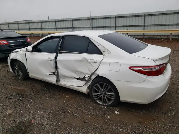 4T1BF1FK6HU372769 2017 TOYOTA CAMRY - Image 2