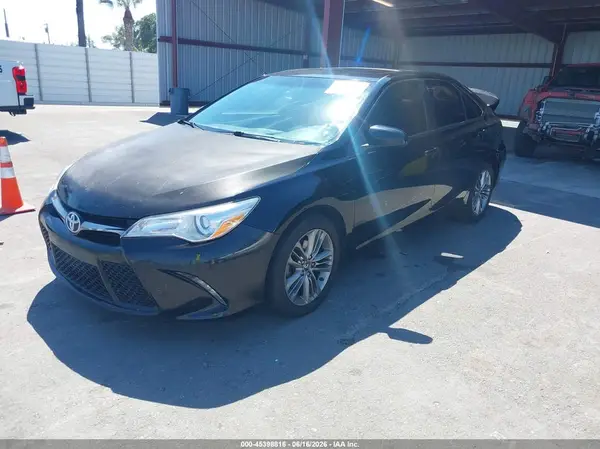 4T1BF1FK6HU375672 2017 TOYOTA CAMRY - Image 2