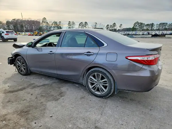 4T1BF1FK6HU375817 2017 TOYOTA CAMRY - Image 2