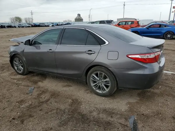 4T1BF1FK6HU375980 2017 TOYOTA CAMRY - Image 2