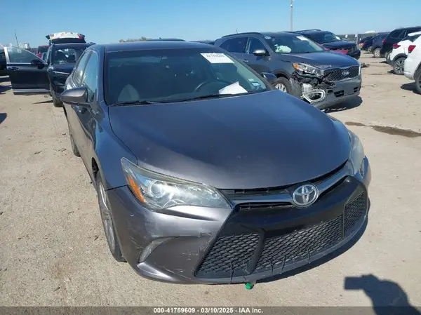 4T1BF1FK6HU377809 2017 TOYOTA CAMRY - Image 1