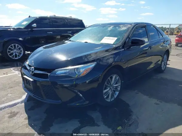 4T1BF1FK6HU379981 2017 TOYOTA CAMRY - Image 2