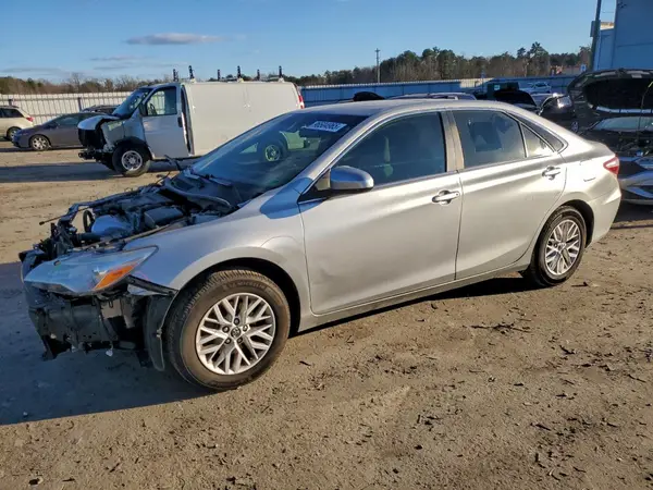 4T1BF1FK6HU380533 2017 TOYOTA CAMRY - Image 1