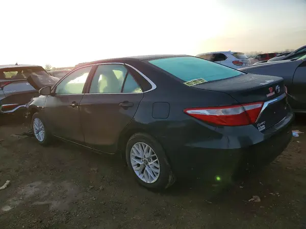4T1BF1FK6HU381908 2017 TOYOTA CAMRY - Image 2