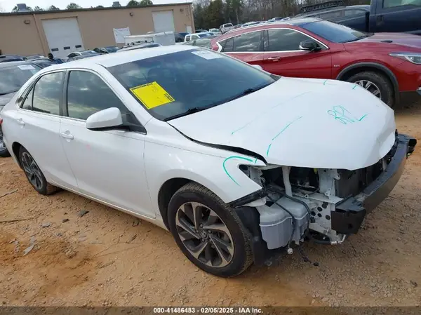 4T1BF1FK6HU383223 2017 TOYOTA CAMRY - Image 1